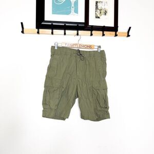 H&M Men’s Regular Fit Cargo Shorts Olive Green Size Small